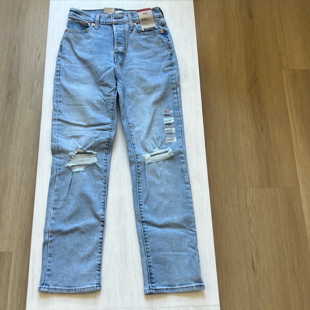 NWT wedgie straight Levi’s